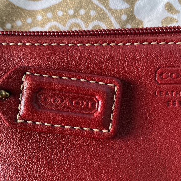 Coach leatherwear EST 1941 wristlet handbag color red 👍🏽 - Picture 2 of 9